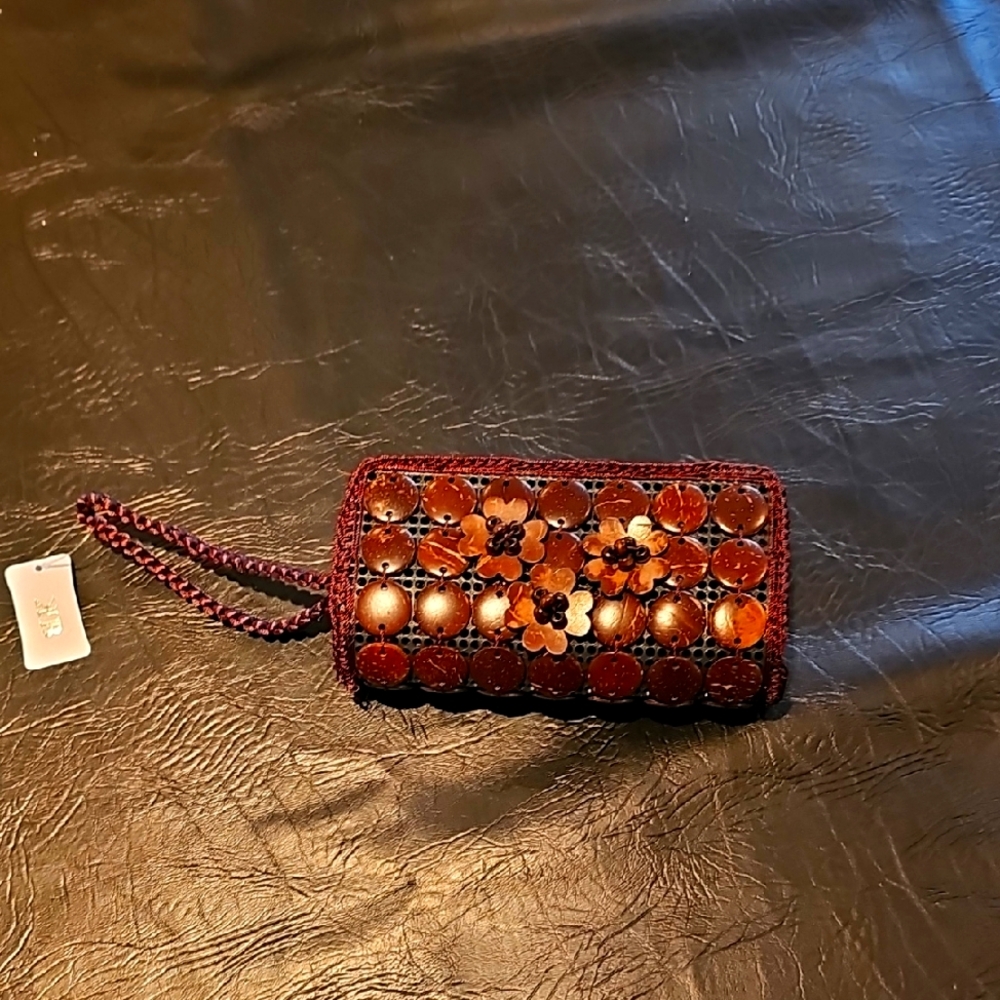 Beaded Shells Floral Clutch - Picture 7 of 7